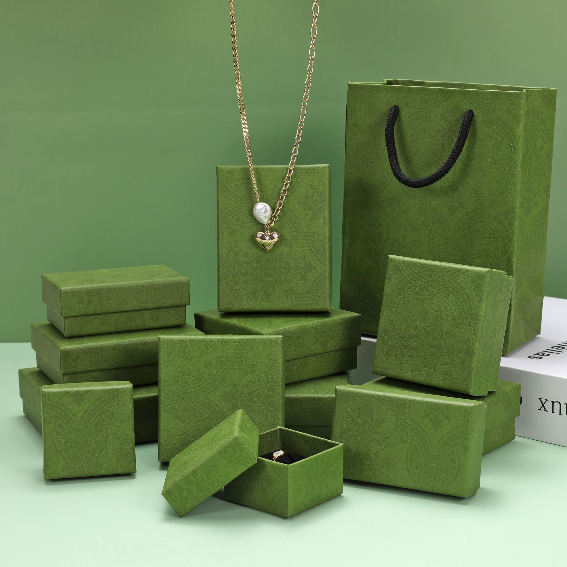 Fashion Paper Jewelry Packaging Boxes For Necklace Bracelet Ring Sets